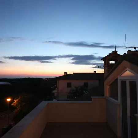 Apartment 'irena' In Kukci, Porec.